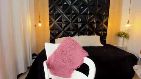 Vanesaa online show from 07-02-26, 03:23