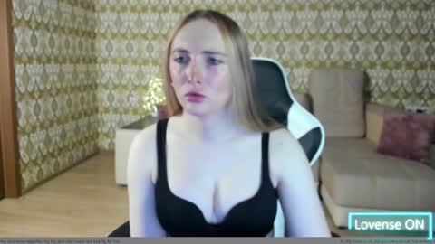 vi_luxxxy online show from 05-10-26, 02:06