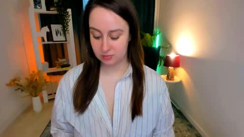 Camilla online show from 05-10-26, 12:54