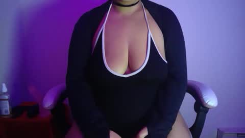 Snapshot of vibe_xxxo chatting on 03-28-26, 07:08 vibe_xxxo online show from 03-28-26, 07:08