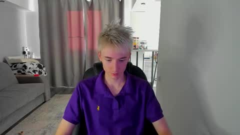 Snapshot of vibemygirl chatting on 09-20-25, 10:38 vibemygirl online show from 09-20-25, 10:38