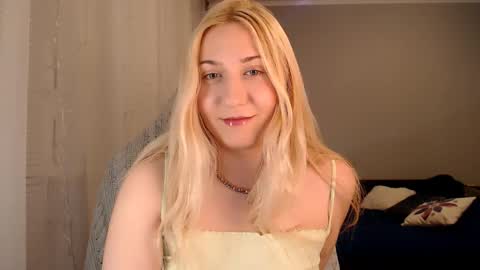 Snapshot of vibezgirl chatting on 11-11-25, 05:24 Amelia online show from 11-11-25, 05:24