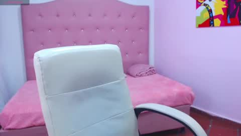 Snapshot of vic_nahomy chatting on 02-01-25, 06:51 nahomy online show from 02-01-25, 06:51