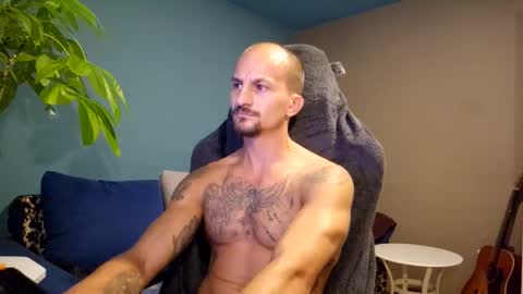 Snapshot of vicentiucalisthenics chatting on 09-12-25, 06:19 vicentiucalisthenics online show from 09-12-25, 06:19