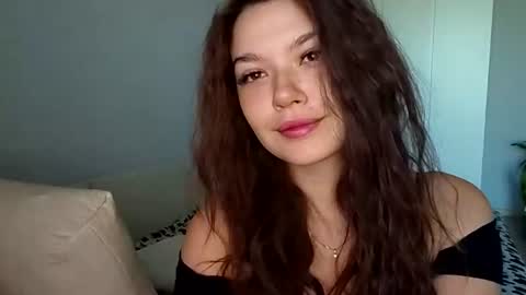 Lina online show from 07-18-26, 05:11