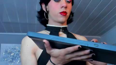 Snapshot of vicky_fant4sy chatting on 04-21-26, 02:12 Vicky online show from 04-21-26, 02:12