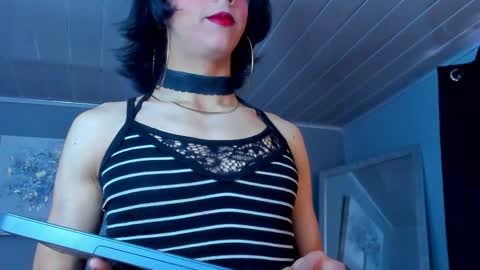 Snapshot of vicky_fant4sy chatting on 05-09-26, 02:33 Vicky online show from 05-09-26, 02:33