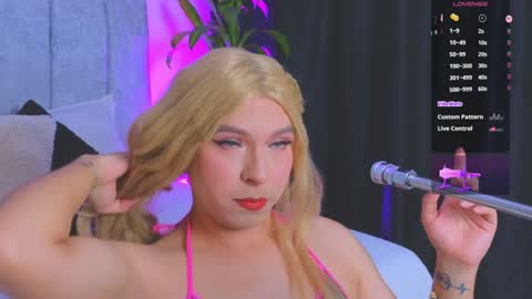 Snapshot of vicky_hot_x chatting on 01-23-25, 11:36 online show from 01-23-25, 11:36