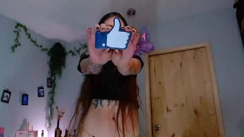 Snapshot of vickyjackson_ chatting on 11-05-25, 06:30 Victoria online show from 11-05-25, 06:30