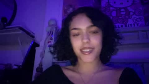 Snapshot of vickyyyx chatting on 12-08-24, 07:15 Goddess Victory online show from 12-08-24, 07:15