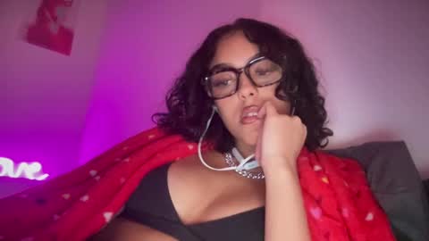 Snapshot of vickyyyx chatting on 02-23-25, 01:13 Goddess Victory online show from 02-23-25, 01:13