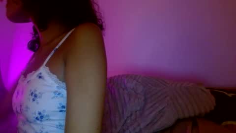 Snapshot of vickyyyx chatting on 10-25-25, 05:59 Goddess Victory online show from 10-25-25, 05:59