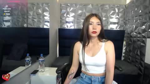 Victoria  online show from 09-26-25, 03:10