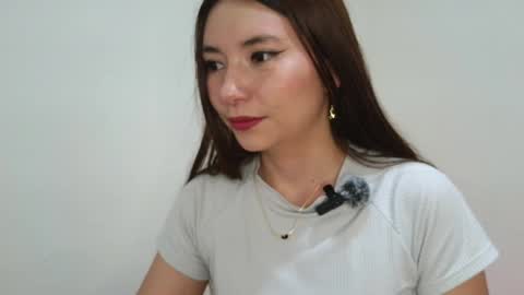 Victoria  online show from 02-26-26, 04:44