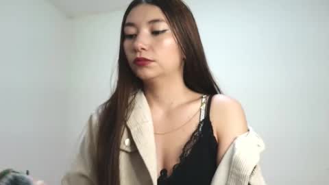 Victoria  online show from 03-17-26, 04:28