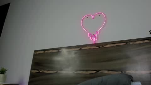 Snapshot of victoria18x chatting on 12-06-24, 03:33 Victoria online show from 12-06-24, 03:33