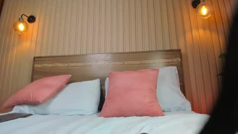 Snapshot of victoria18x chatting on 02-04-25, 10:13 Victoria online show from 02-04-25, 10:13