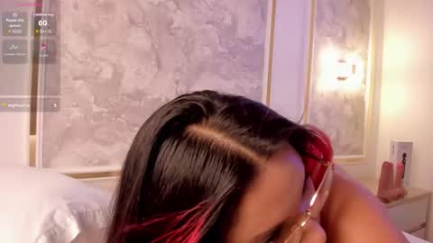 Snapshot of victoria18x chatting on 09-08-25, 08:19 Victoria online show from 09-08-25, 08:19