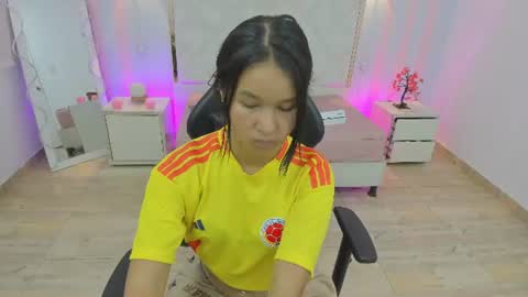 victoria1_tay online show from 06-12-26, 07:13