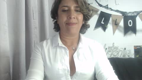 Hi guys   Im victoria  Be the one who can control me in PVT online show from 10-15-25, 10:43