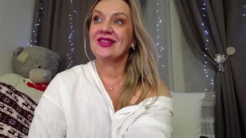 Snapshot of victoria50 chatting on 01-02-25, 02:00 victoria50 online show from 01-02-25, 02:00