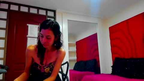 Victoria  grey  online show from 05-28-26, 07:55