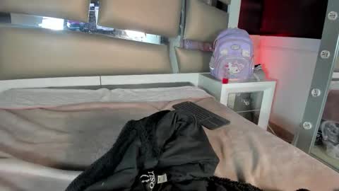 Victoria online show from 11-14-25, 05:39