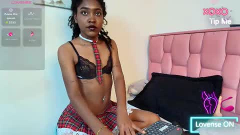 Snapshot of victoria_aphril chatting on 09-17-25, 02:46 Victoria online show from 09-17-25, 02:46