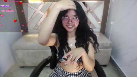 victoria_castillo_b online show from 11-15-25, 03:15