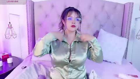 Snapshot of victoria_cherry_ chatting on 04-20-26, 11:35 victoria_cherry_ online show from 04-20-26, 11:35