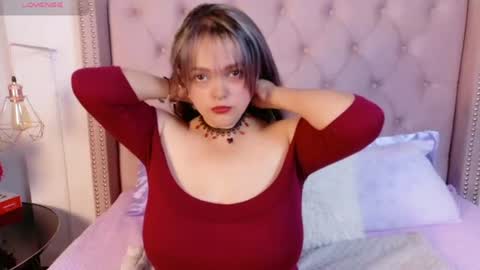 Snapshot of victoria_cherry_ chatting on 06-19-26, 10:30 victoria_cherry_ online show from 06-19-26, 10:30