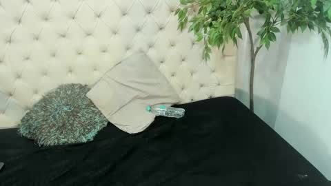 Victoria online show from 01-23-25, 02:50