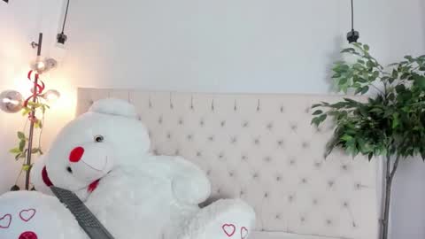 Victoria online show from 05-11-26, 08:06