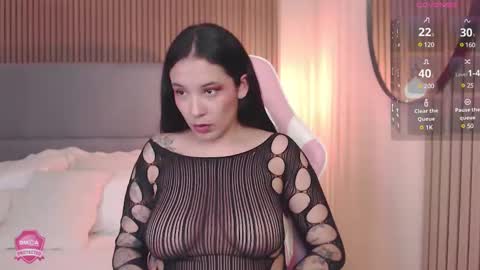 Snapshot of victoria_collinns chatting on 02-04-25, 06:49 Victoria Collins online show from 02-04-25, 06:49