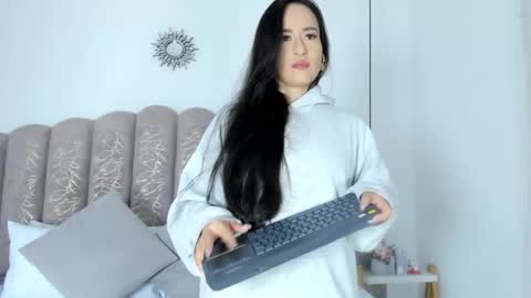 valentina online show from 10-04-25, 11:41