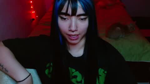 Snapshot of victoria_goddes chatting on 07-09-26, 03:54 victoria online show from 07-09-26, 03:54
