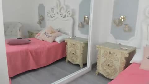 Snapshot of victoria_gold7 chatting on 02-20-26, 08:20 victoria gold7 online show from 02-20-26, 08:20