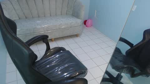 Snapshot of victoria_hernandez_t chatting on 02-21-26, 02:07 Victoria online show from 02-21-26, 02:07