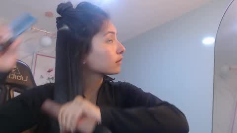 Snapshot of victoria_hernandez_t chatting on 03-20-26, 02:22 Victoria online show from 03-20-26, 02:22
