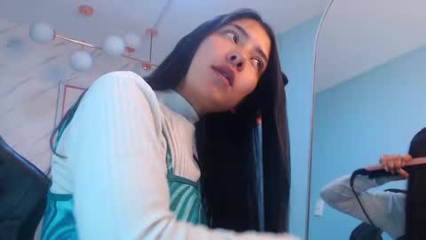 Snapshot of victoria_hernandez_t chatting on 03-31-26, 01:22 Victoria online show from 03-31-26, 01:22