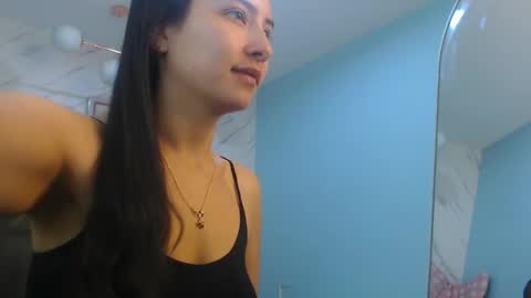 Snapshot of victoria_hernandez_t chatting on 04-13-26, 01:05 Victoria online show from 04-13-26, 01:05