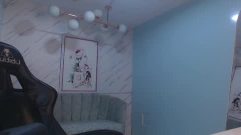 Snapshot of victoria_hernandez_t chatting on 05-12-26, 01:08 Victoria online show from 05-12-26, 01:08
