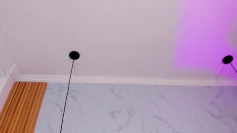  Victoria Lozano  online show from 02-24-25, 04:04