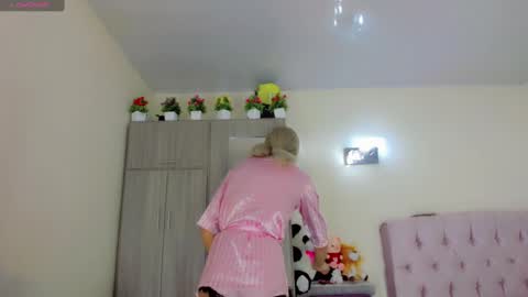 Victoria online show from 12-12-24, 07:26