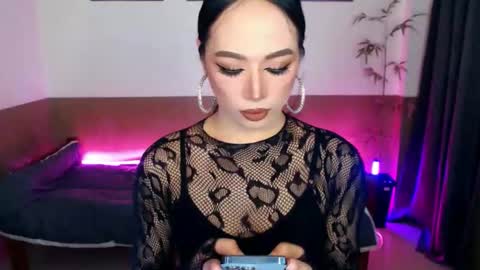 Victoria online show from 05-12-26, 05:59