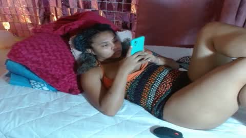 VICKY online show from 02-23-25, 05:12