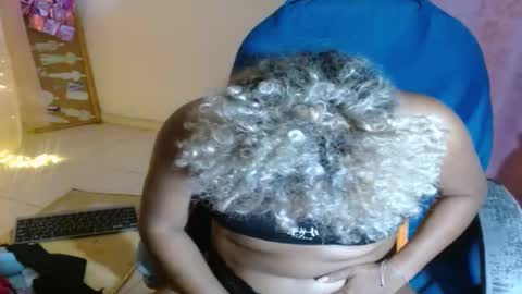 VICKY online show from 03-10-25, 01:45