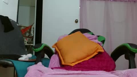 VICKY online show from 09-20-25, 10:55