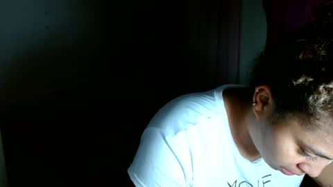 VICKY online show from 06-18-26, 08:46