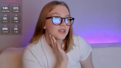 Snapshot of victoria_pum_ chatting on 12-26-24, 07:27 Jessie online show from 12-26-24, 07:27